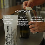 Jeweils einen Messlöffel DALUMA VEGANES PERFORMANCE PROTEIN ALL FLAVORS in einen Shaker geben. Verwenden Sie 20-30 g zwischen den Mahlzeiten zur Gewichtsabnahme, 20-40 g nach dem Training zur Erholung oder 40-80 g täglich zur Unterstützung des Muskelaufbaus.